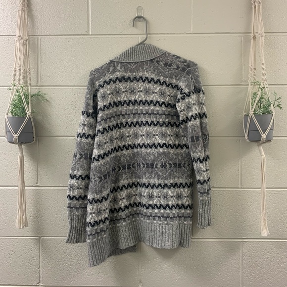 Sweater - Picture 3 of 3